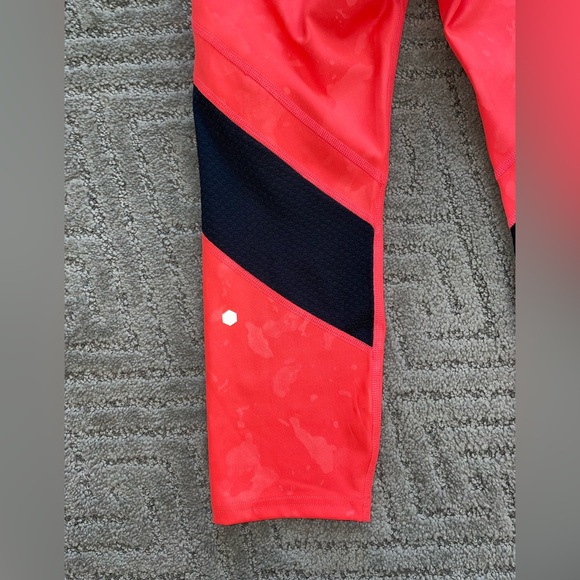 UA Running Leggings - Picture 2 of 5